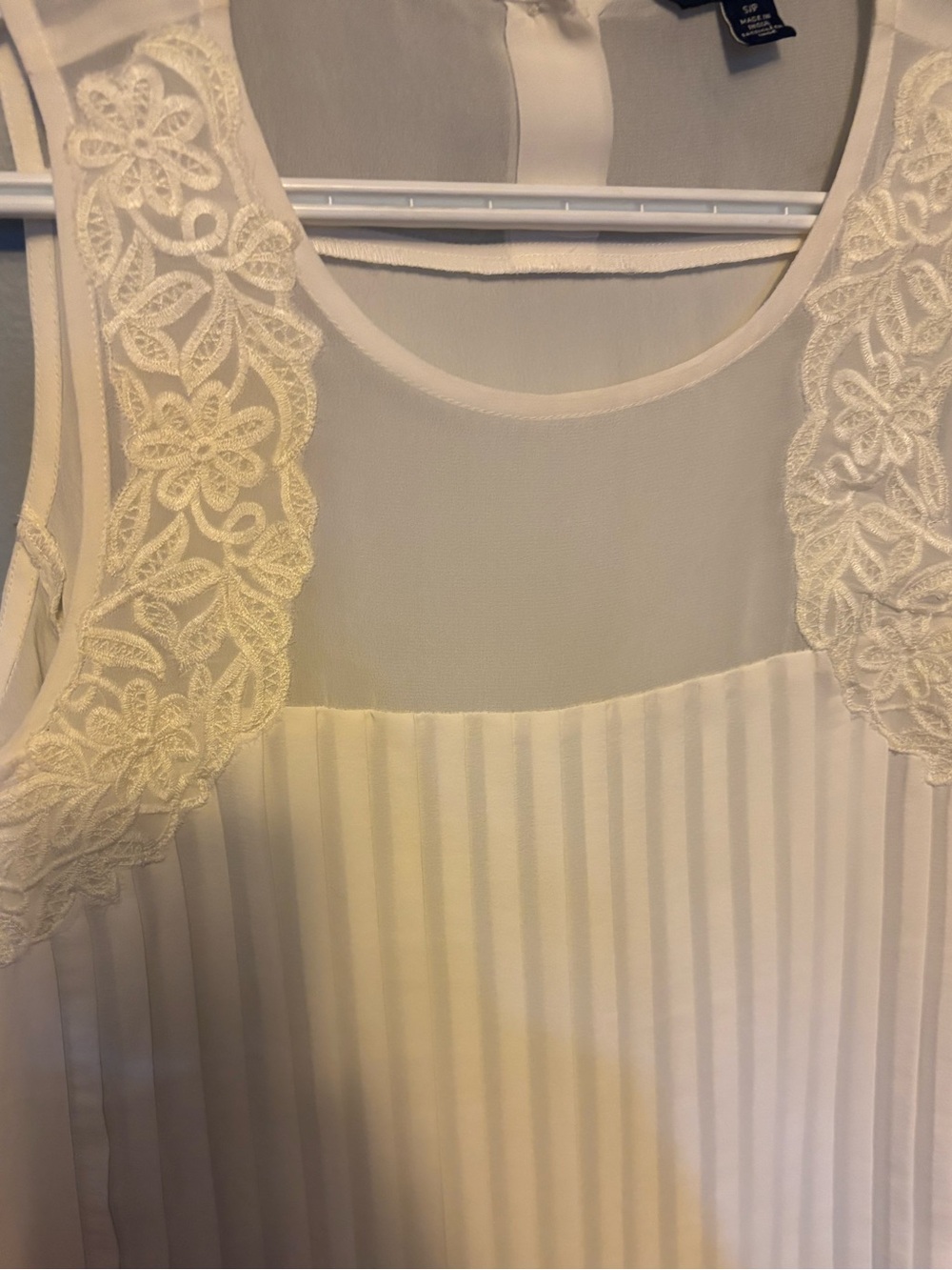 American Eagle White Mesh/Lace Blouse - Picture 3 of 5
